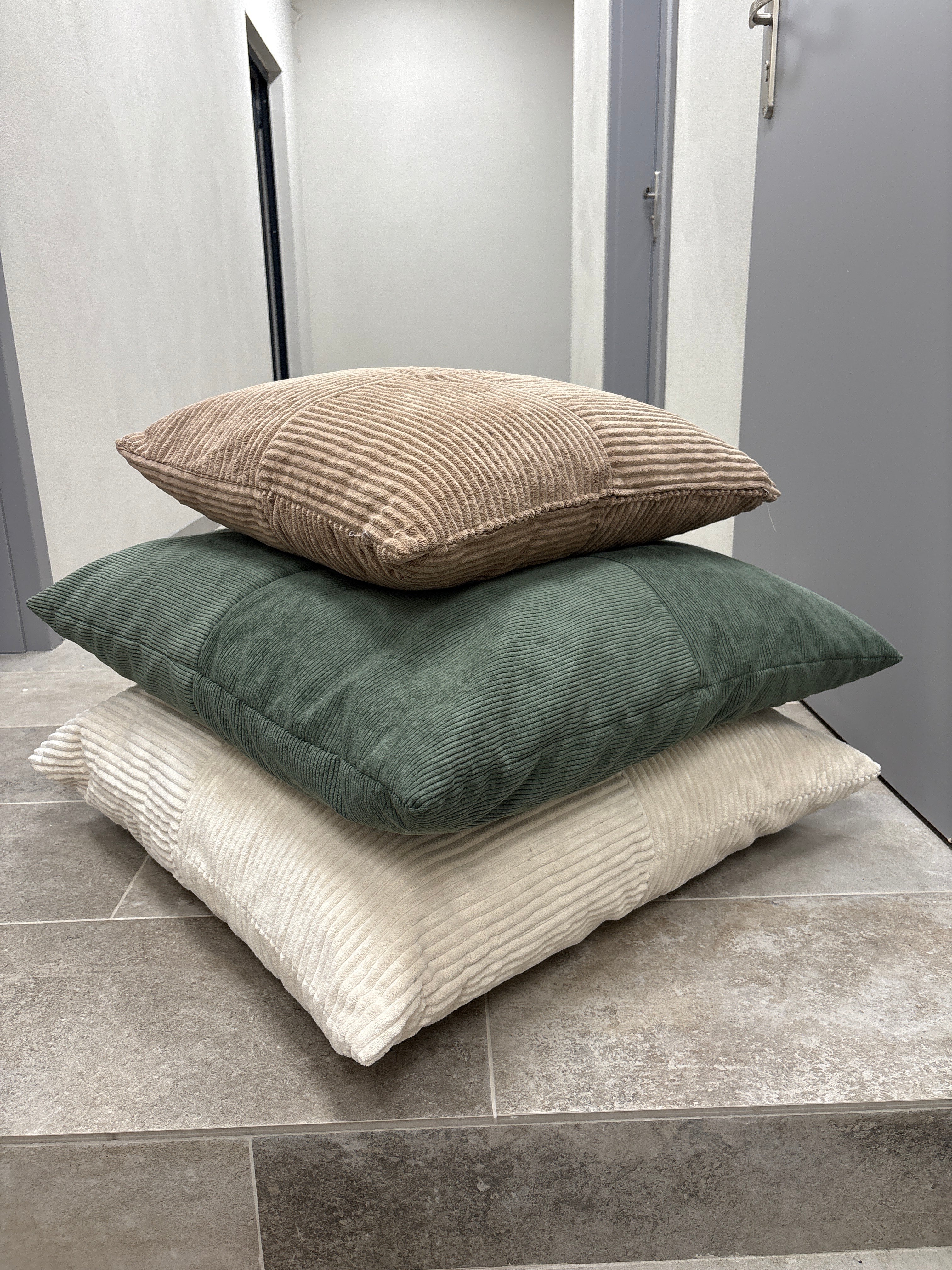 zestaw 3 poduszek całość 30 zł - wyprzedaż