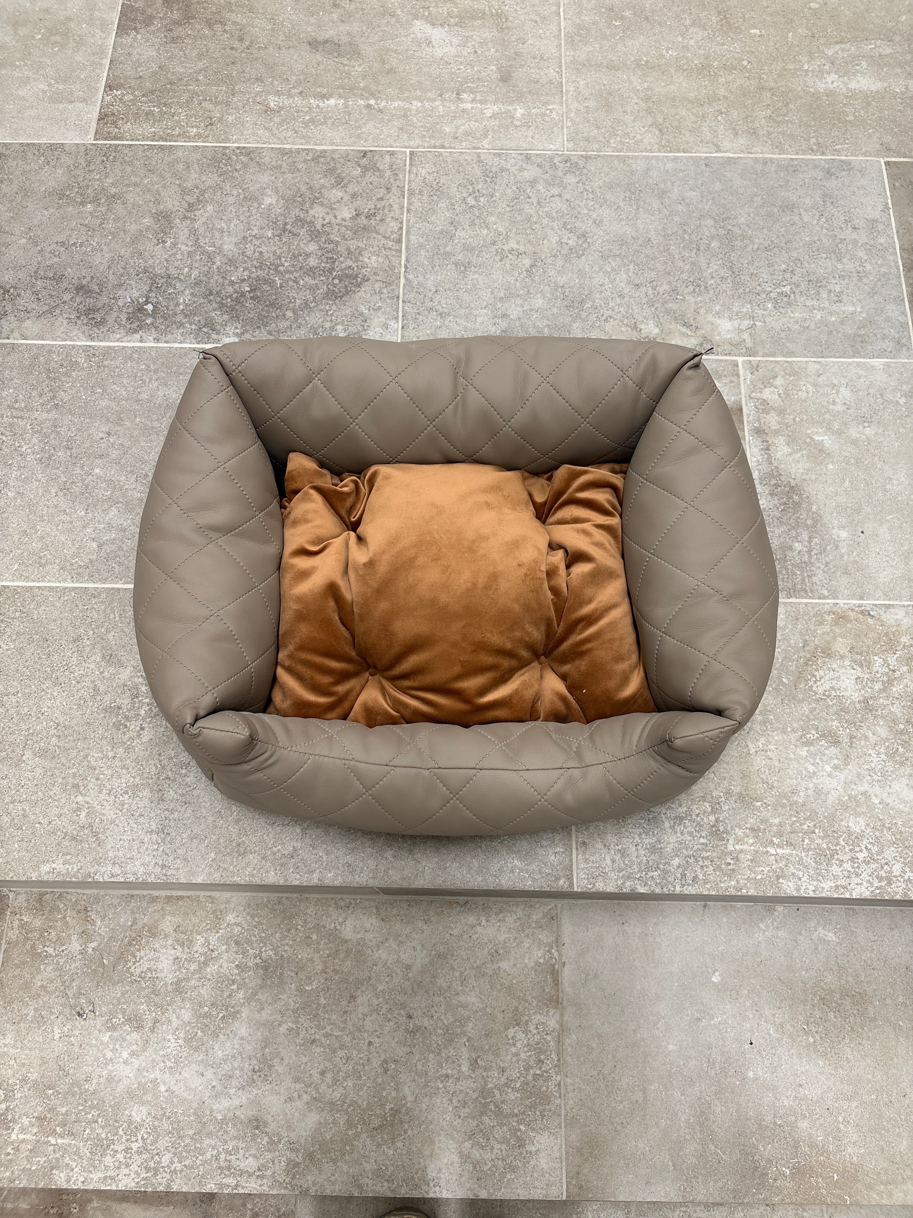 Legowisko Eco pik jasny Brąz 55x45 -wyprzedaż