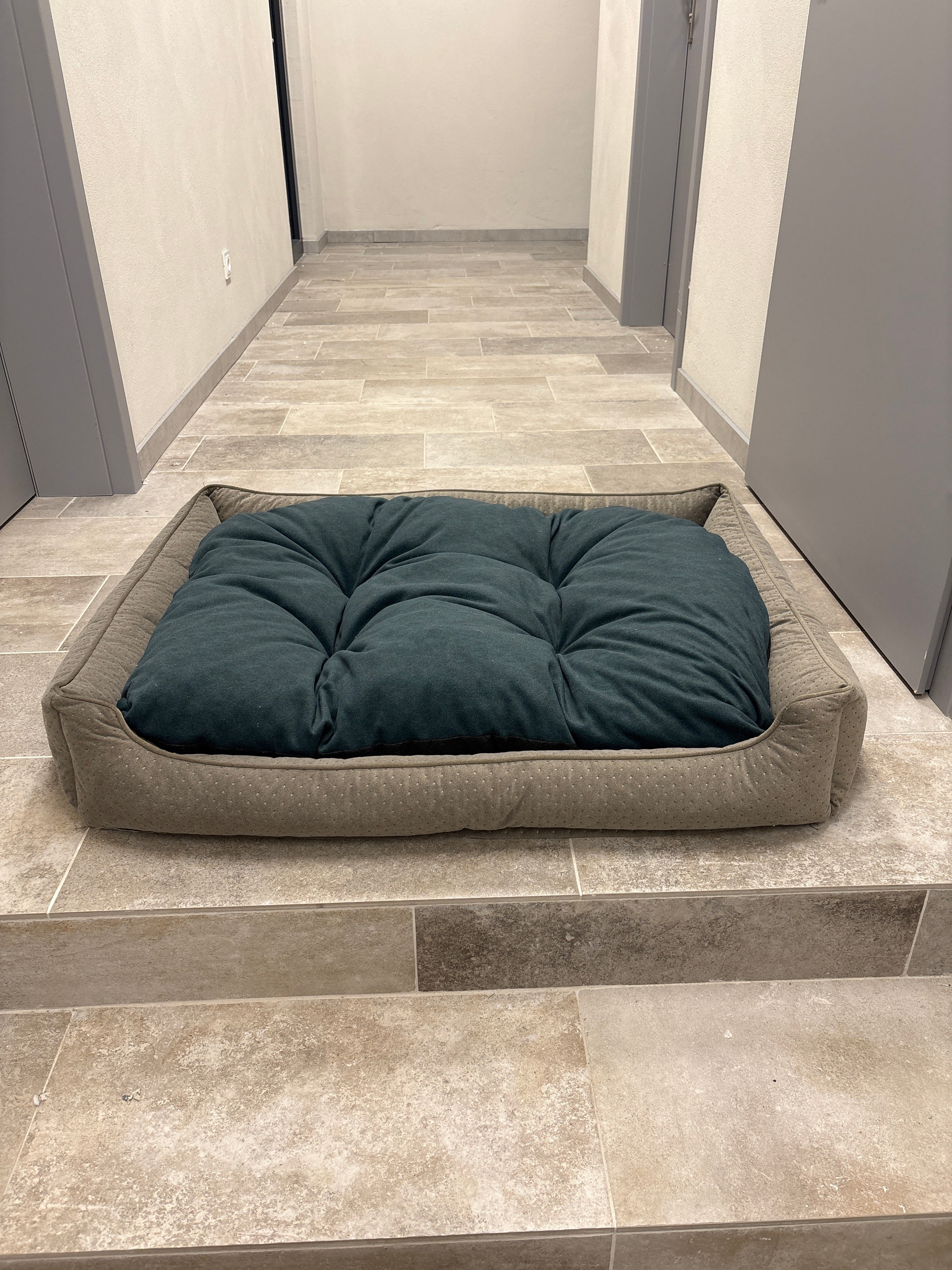 Legowisko plush haven brąz 110x90 -wyprzedaż