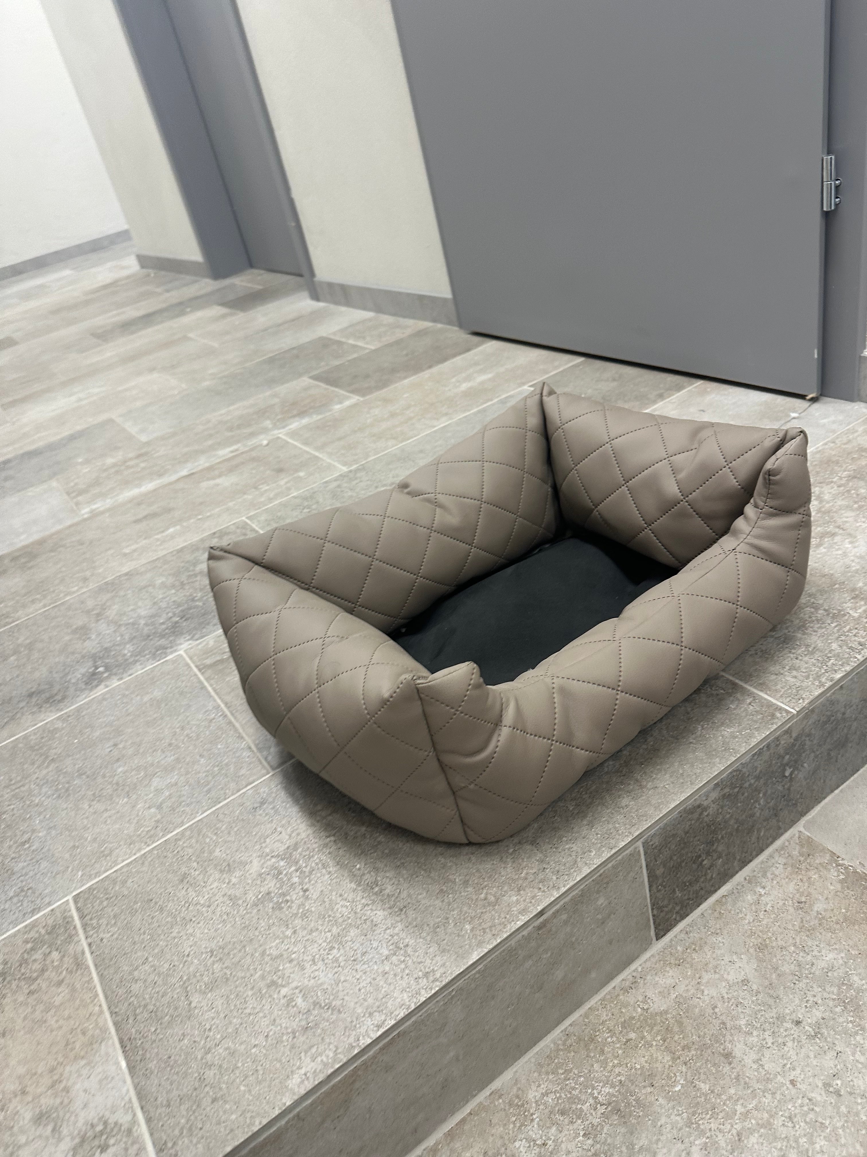 Otoka do legowiska bez poduszki, beżowa eko skóra XS ( 55x45) - Wyprzedaż