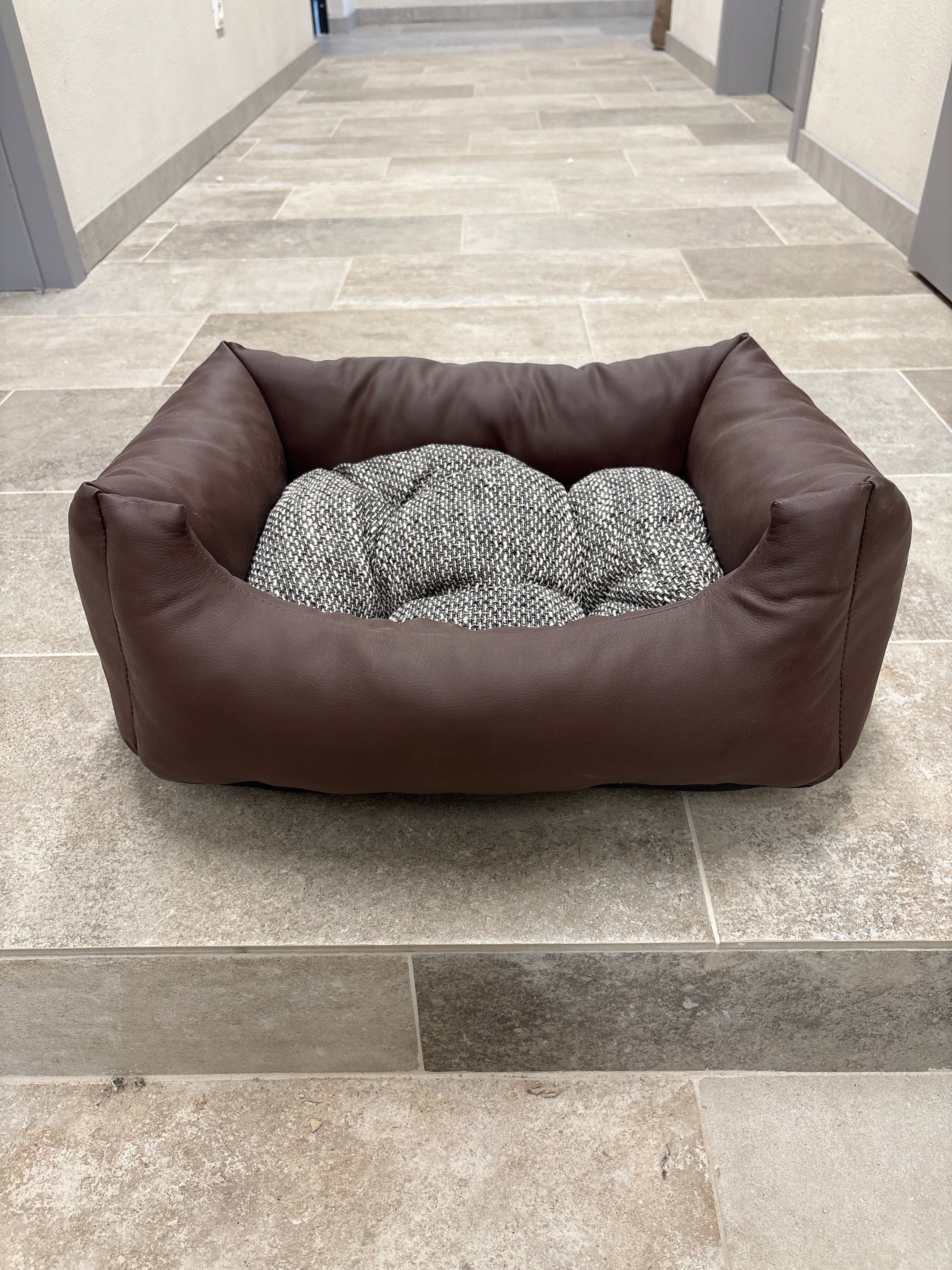 Legowisko Eco brązowe XS (55x45)-Wyprzedaż