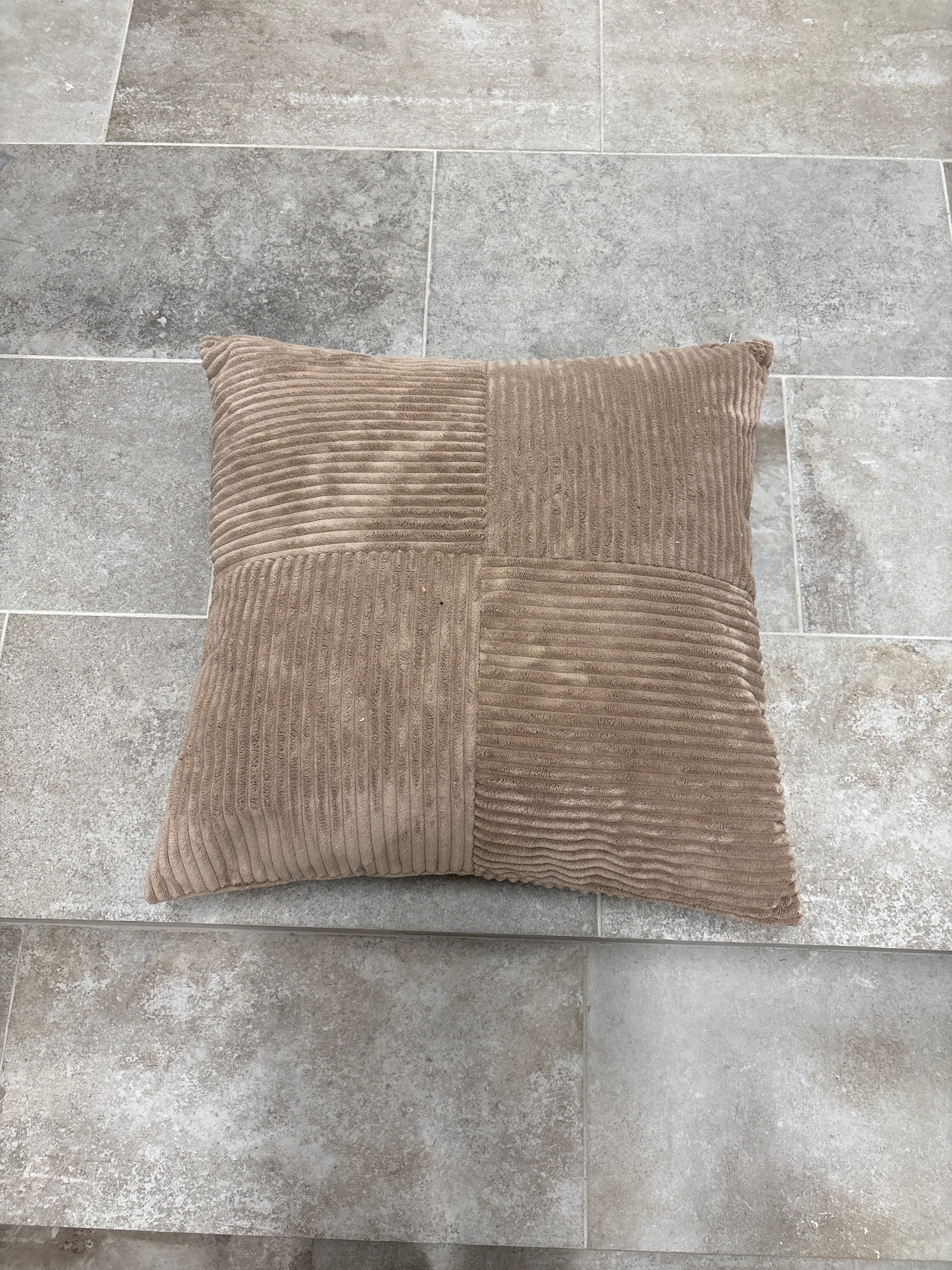 zestaw 3 poduszek całość 30 zł - wyprzedaż