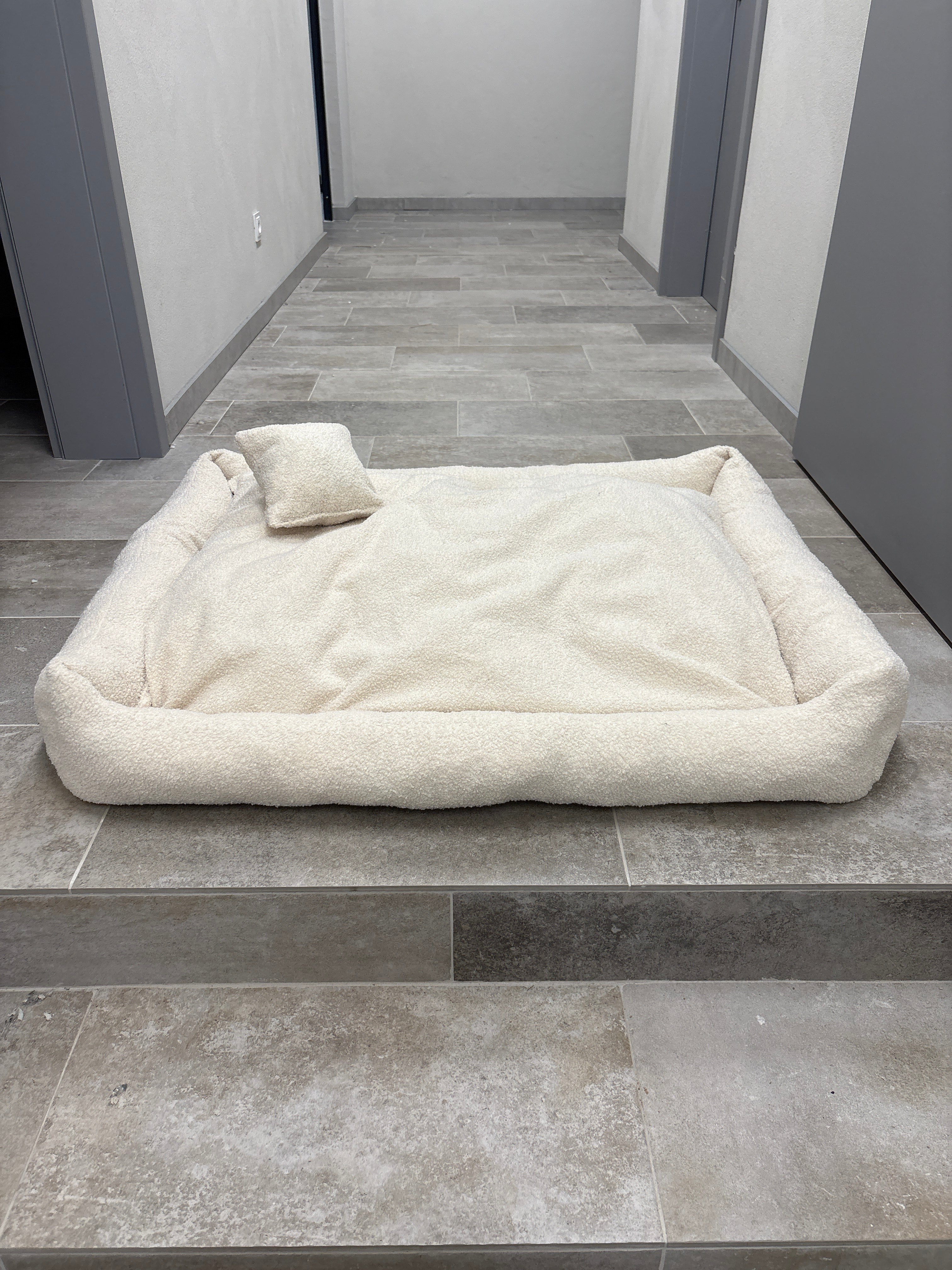 Legowisko bear kremowe 110x90 -wyprzedaż