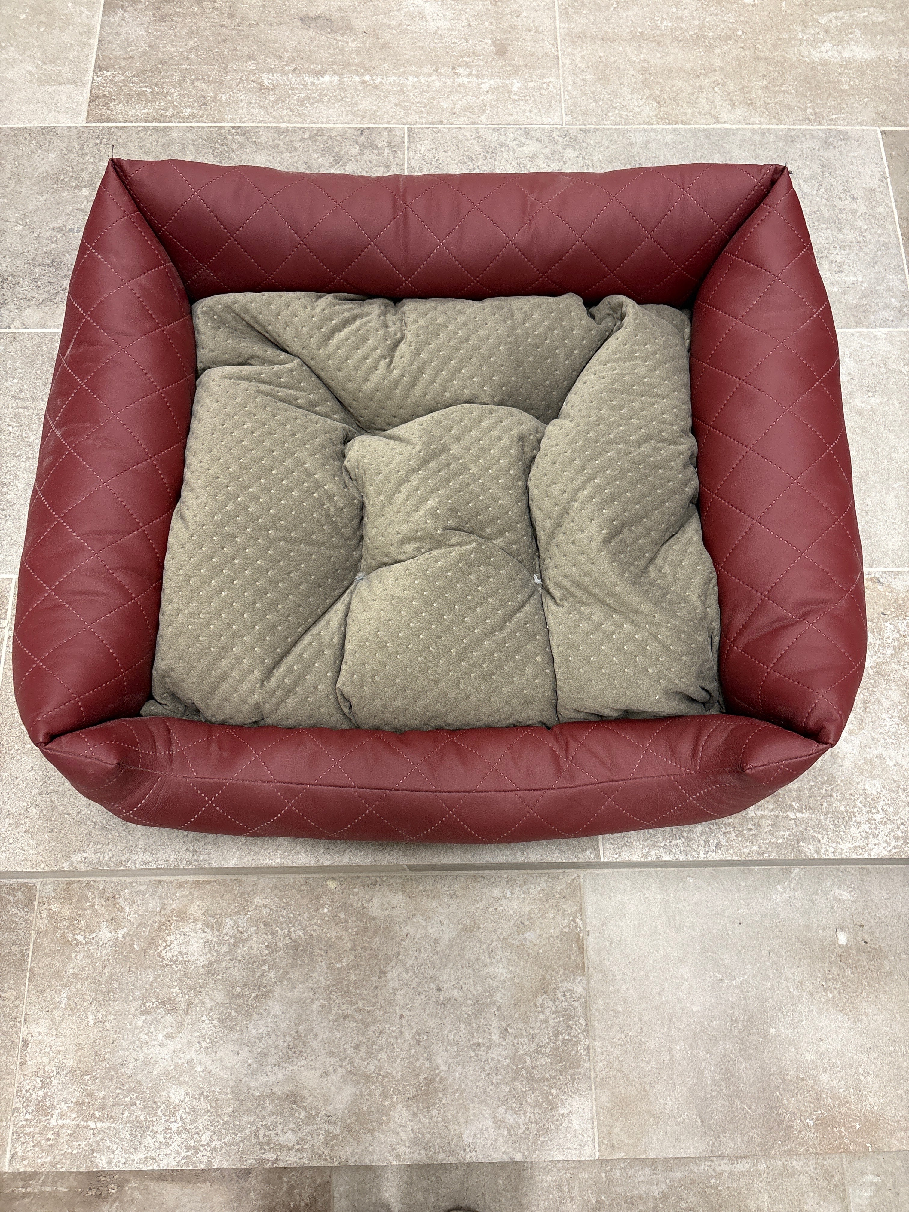 Legowisko eco pikowane bordowe 80x65 M (poduszka materiałowa) - wyprzedaż