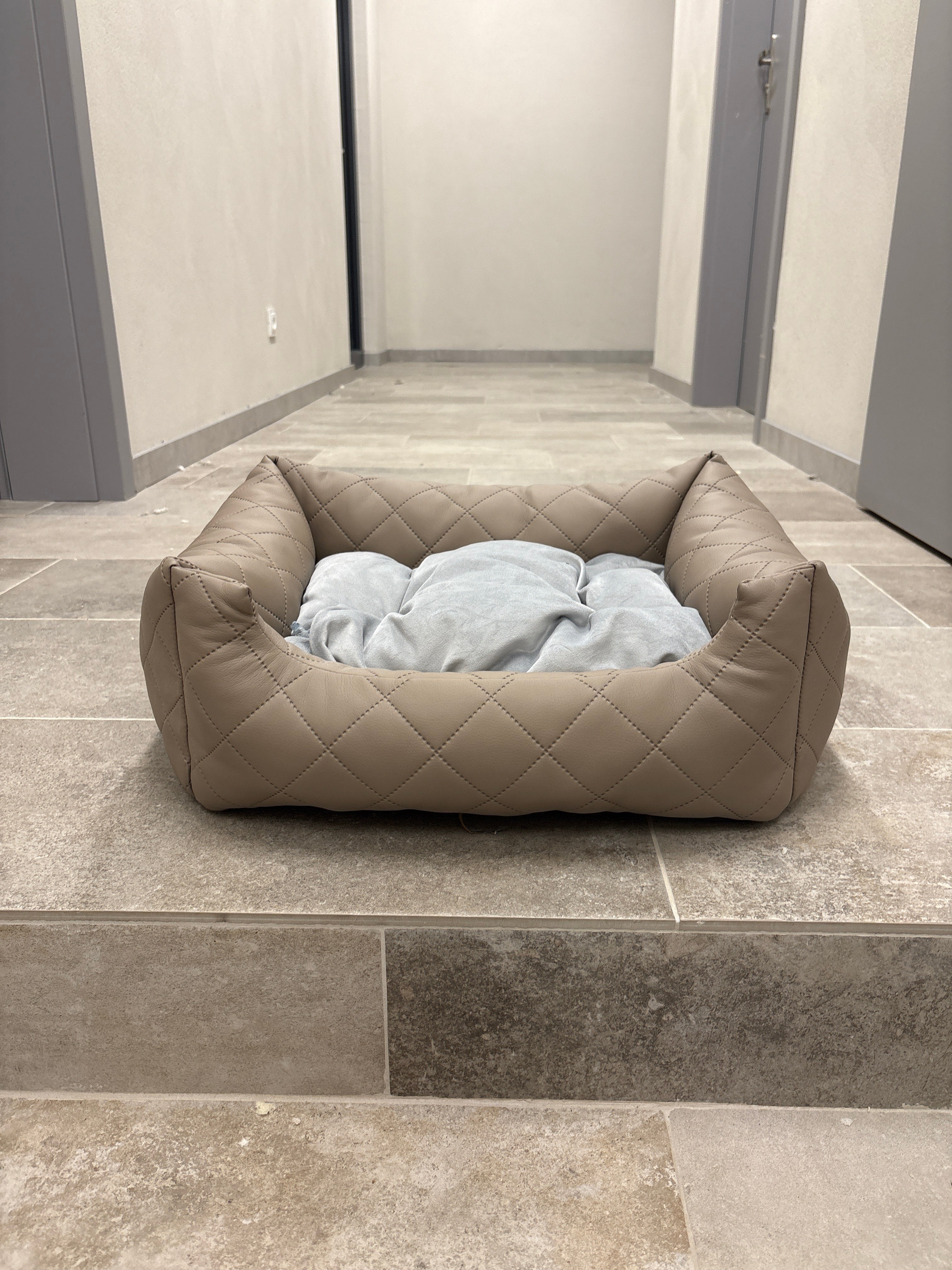 Legowisko eco pikowane jasny brąz XS (55x45)-Wyprzedaż