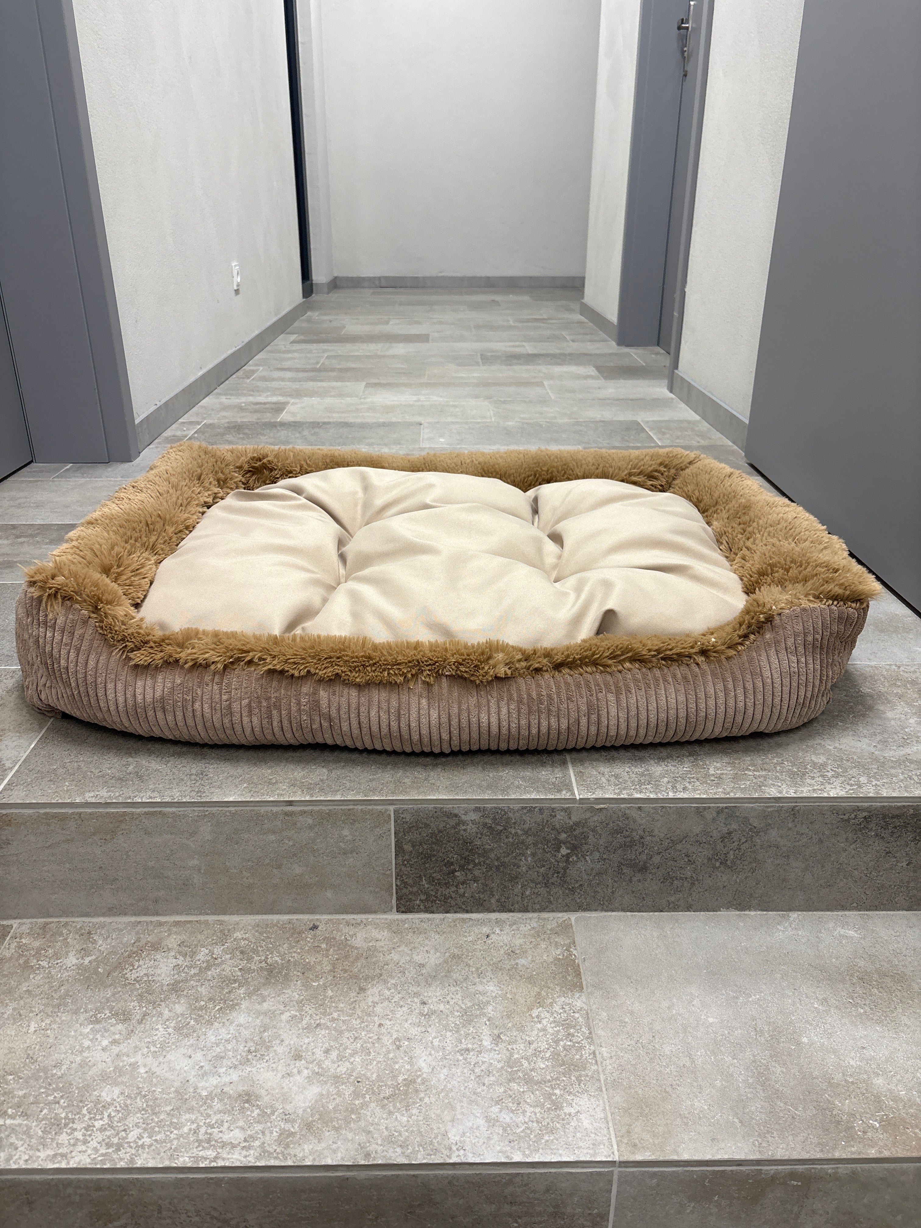 legowisko shaggy nowe 100x75 jasny brąz (poduszka kremowa)